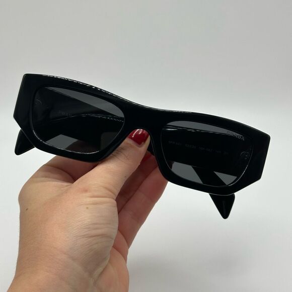 PRADA Sunglasses PRA01S 16K08Z Black/Dark Grey Unisex NEW - Picture 8 of 12